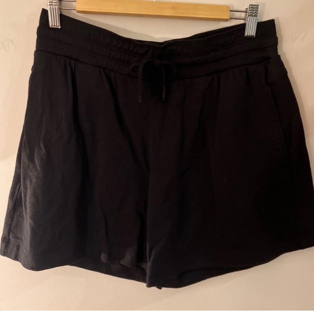 Icebreaker Women’s Merino Wool Shorts M